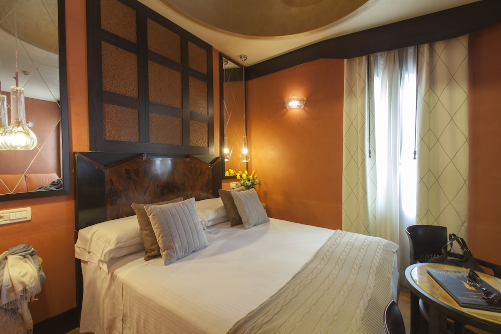 Hotel Saturnia & International — Hotel rooms in Venice, Veneto