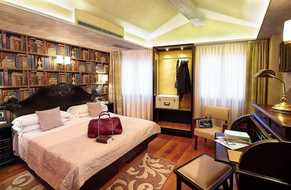 Hotel Saturnia & International — Hotel rooms in Venice, Veneto