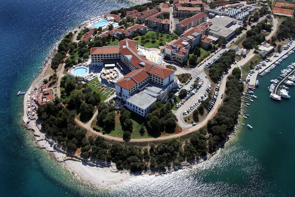 Park Plaza Histria Pula — Hotel building in Pula, Istria