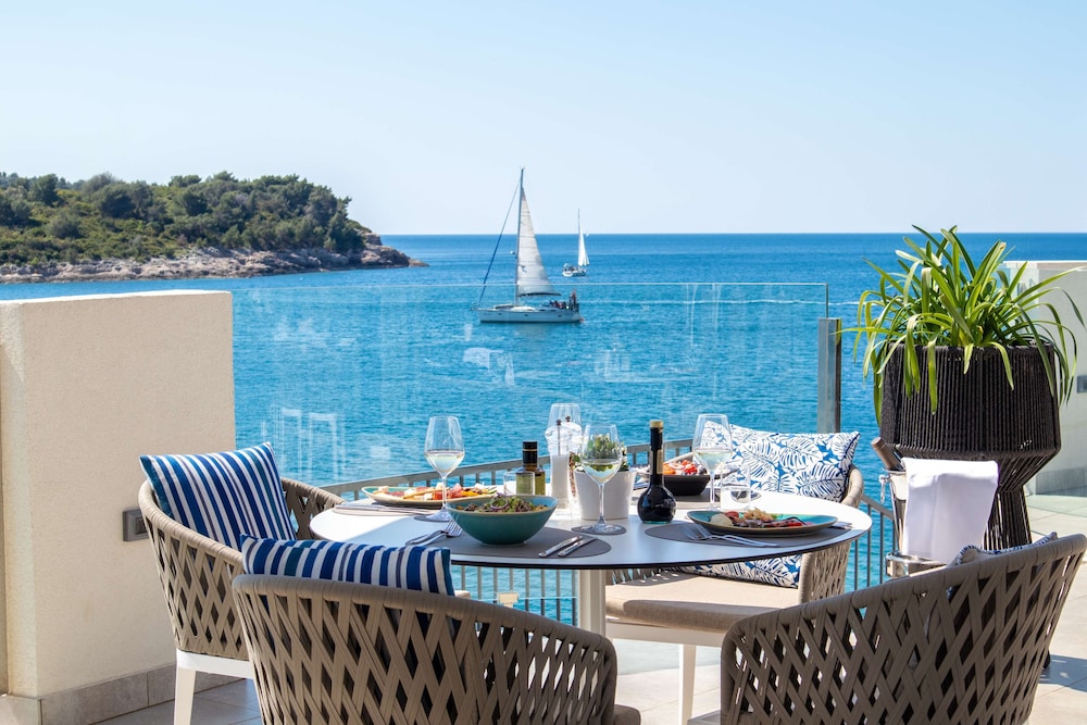 Park Plaza Histria Pula — Restaurant & bars in Pula, Istria