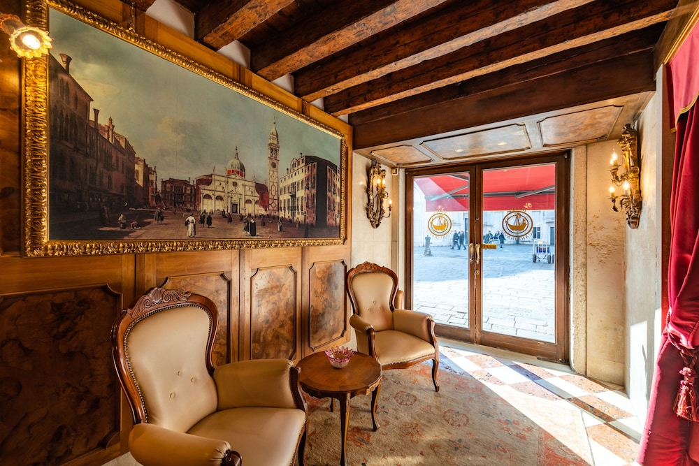 Hotel Scandinavia - Relais — Hotel building in Venice, Veneto