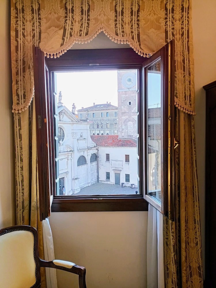 Hotel Scandinavia - Relais — Hotel rooms in Venice, Veneto