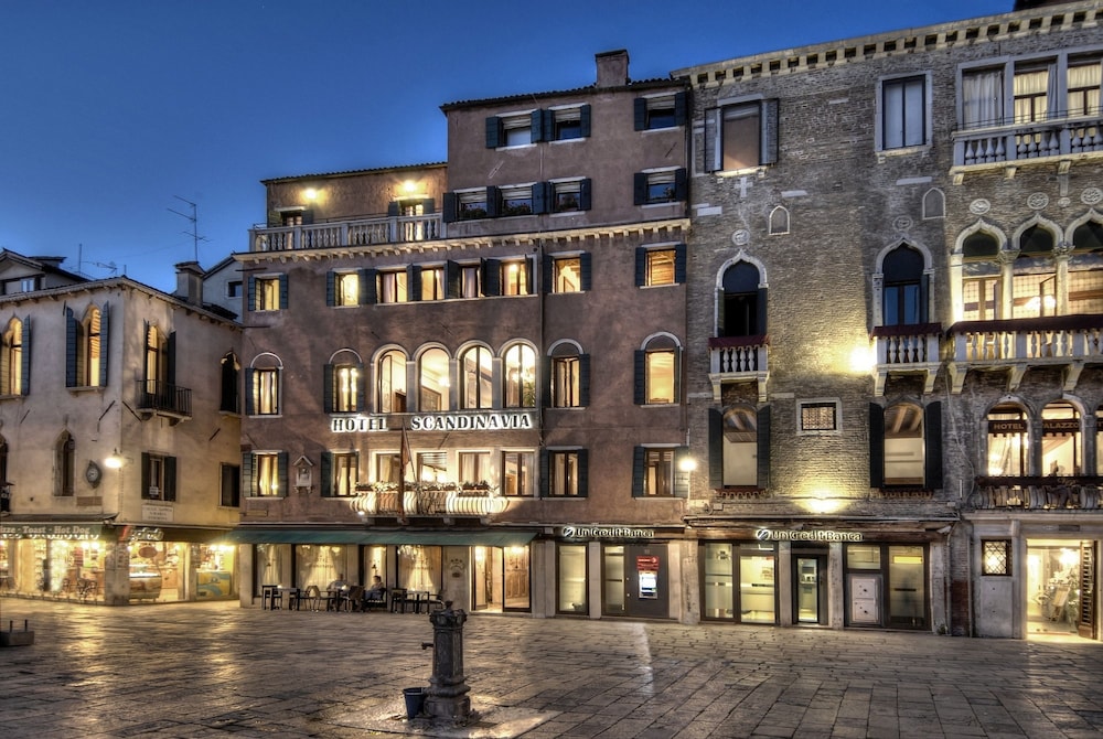 Hotel Scandinavia - Relais — Hotel building in Venice, Veneto