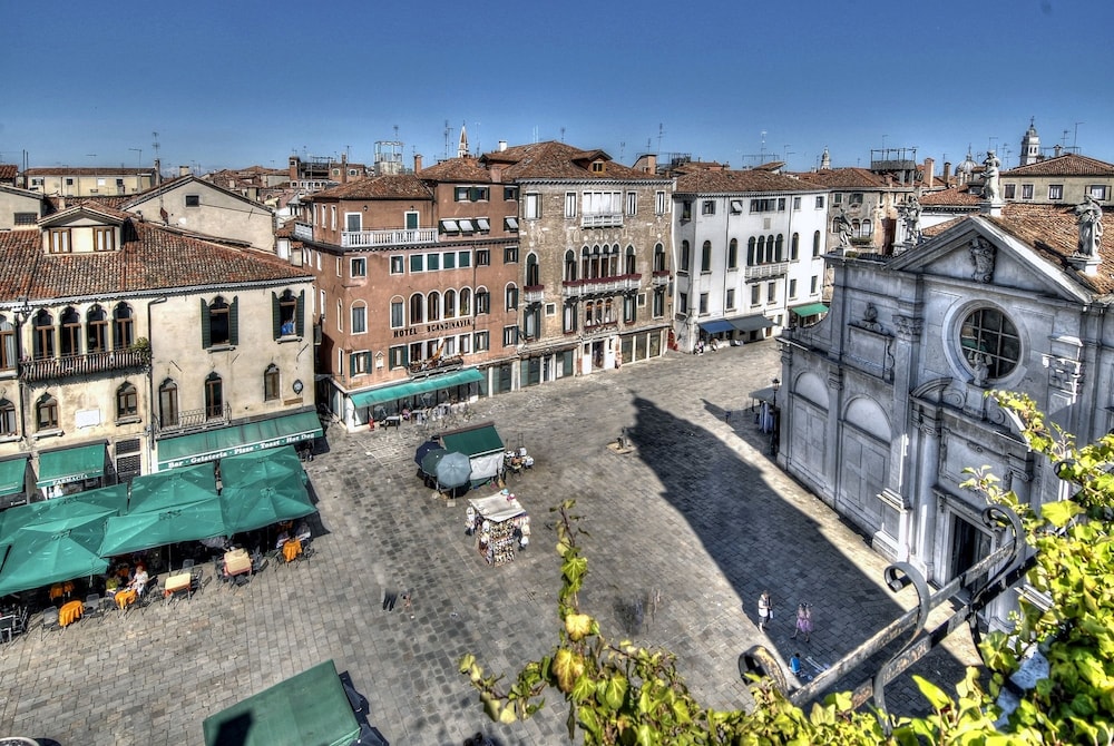 Hotel Scandinavia - Relais — Hotel building in Venice, Veneto