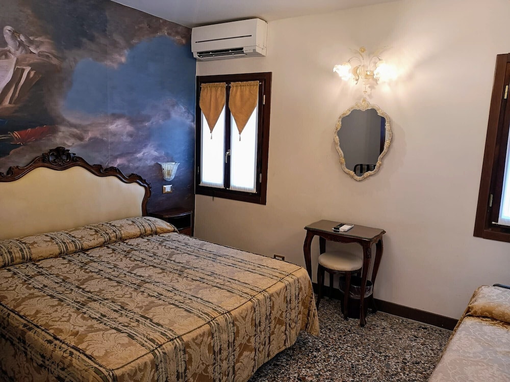 Hotel Scandinavia - Relais — Hotel rooms in Venice, Veneto