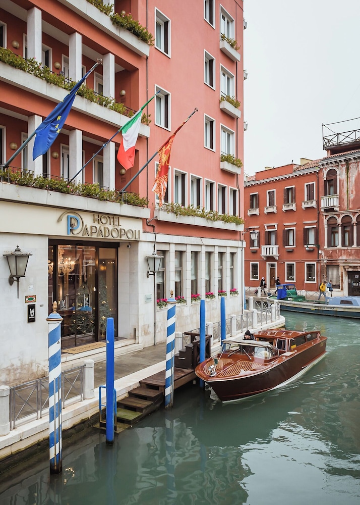 Papadopoli Hotel Venezia - MGallery Collection — Hotel building in Venice, Veneto