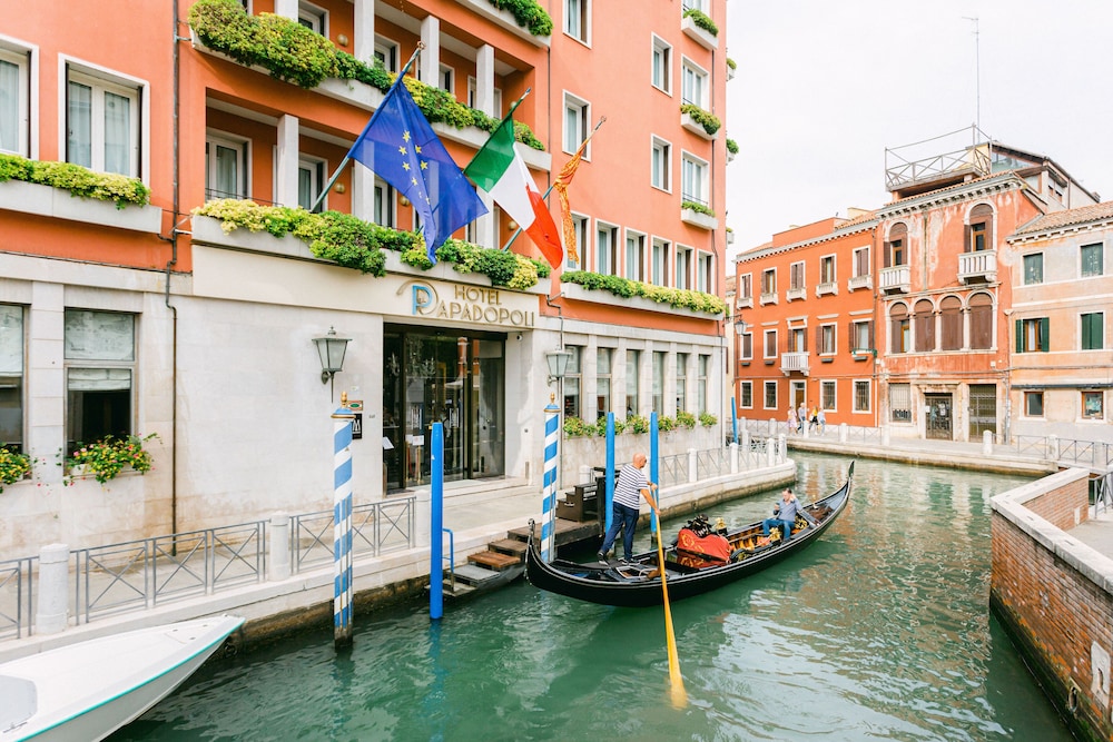 Papadopoli Hotel Venezia - MGallery Collection — Main photo in Venice, Veneto