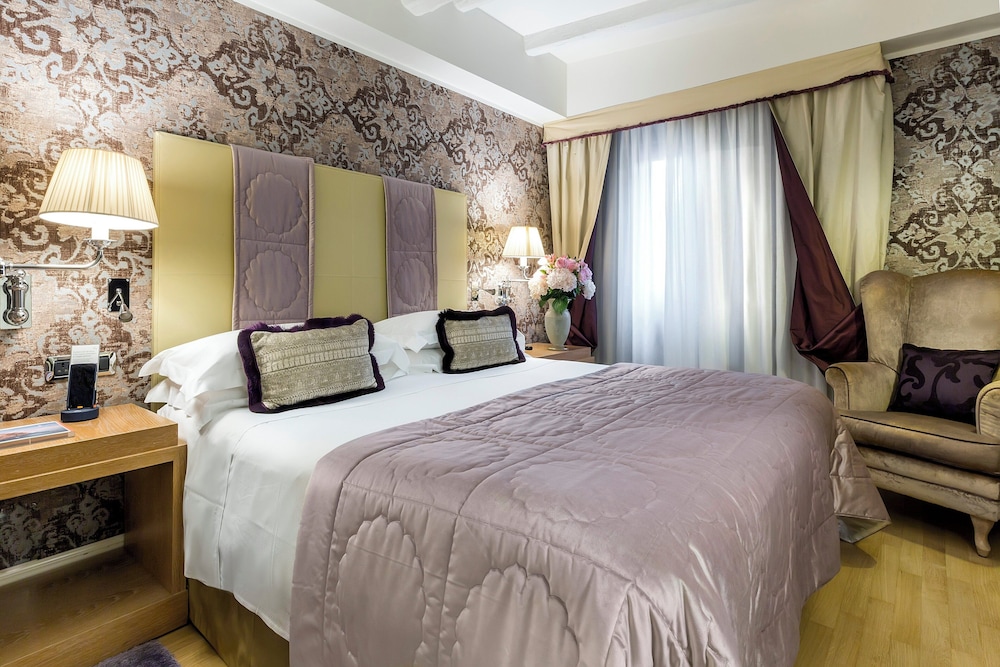 Splendid Venice – Starhotels Collezione — Hotel rooms in Venice, Veneto