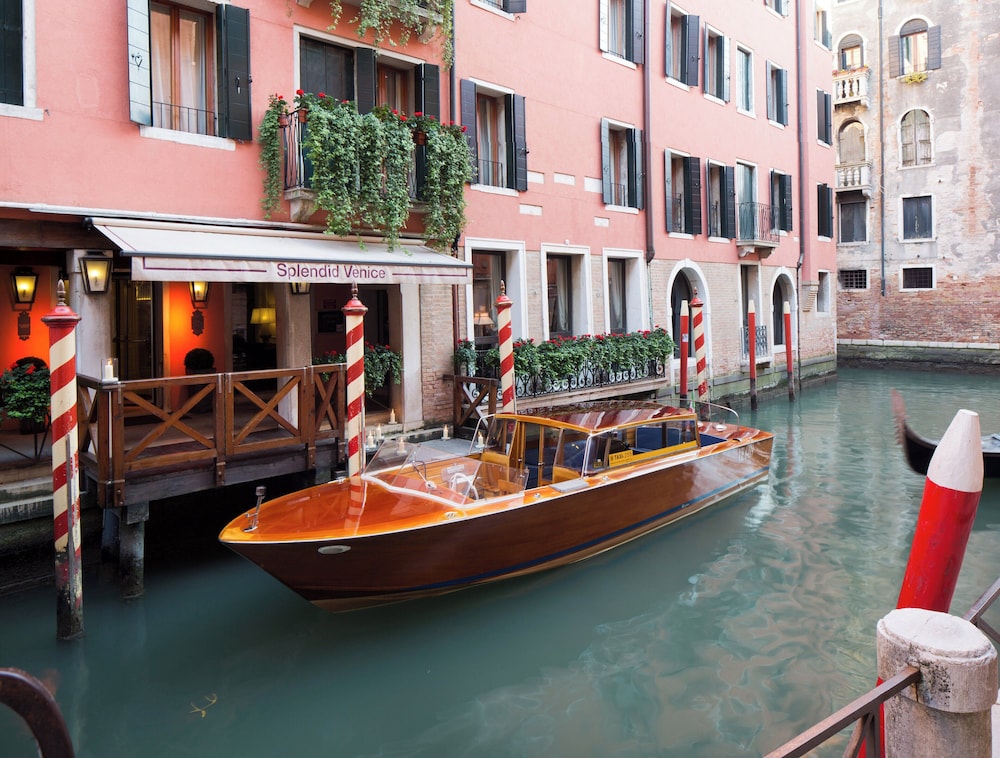 Splendid Venice – Starhotels Collezione — Hotel building in Venice, Veneto
