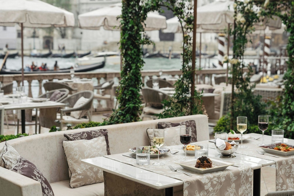 The St. Regis Venice — Restaurant & bars in Venice, Veneto