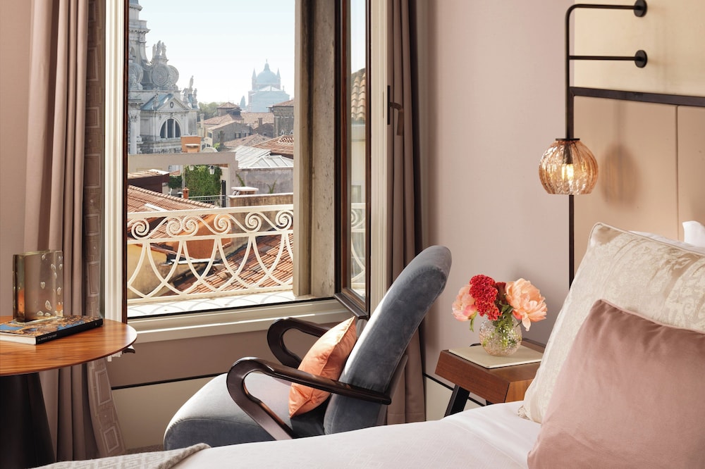 The St. Regis Venice — Hotel rooms in Venice, Veneto