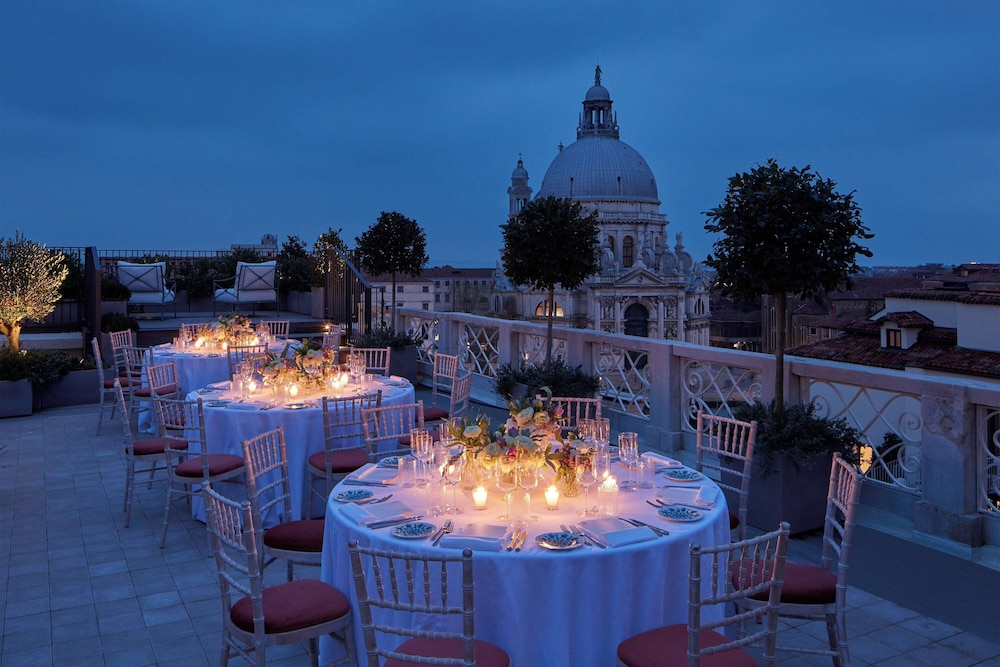 The St. Regis Venice — Restaurant & bars in Venice, Veneto