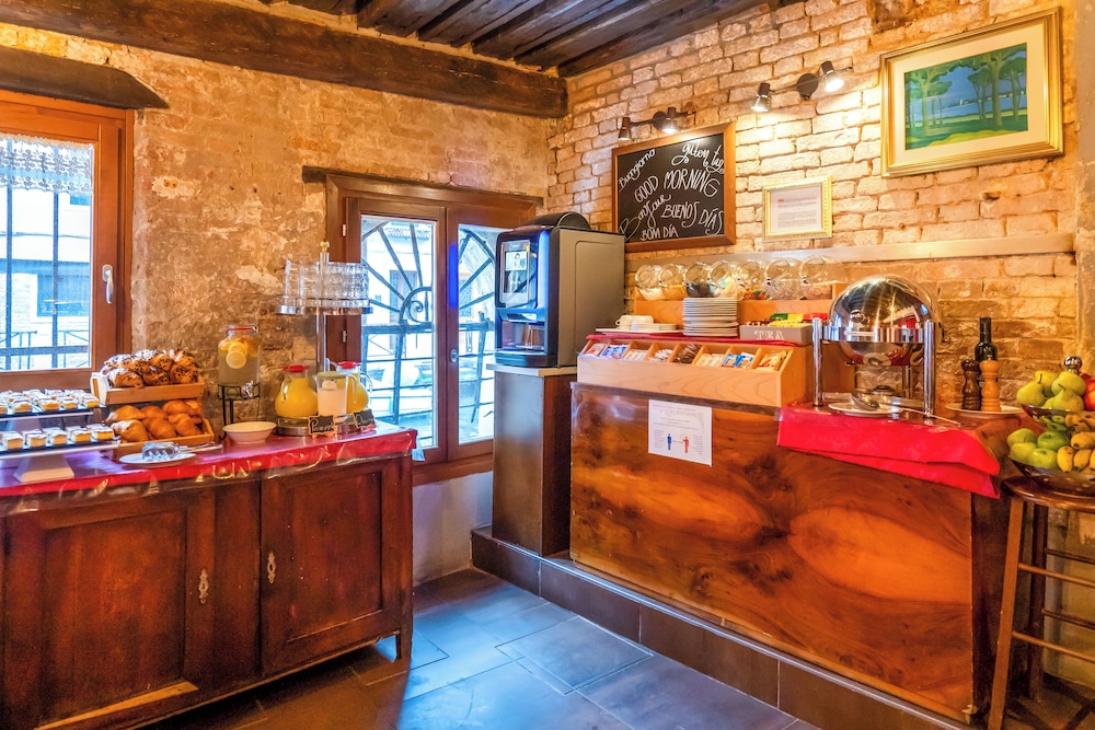 Hotel Tintoretto — Restaurant & bars in Venice, Veneto