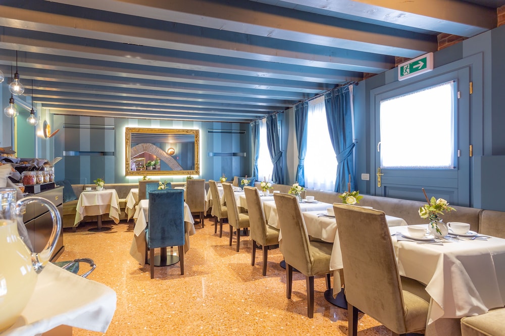 Hotel Tiziano — Restaurant & bars in Venice, Veneto