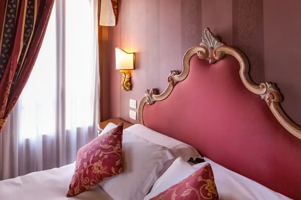 Hotel Tiziano — Hotel rooms in Venice, Veneto