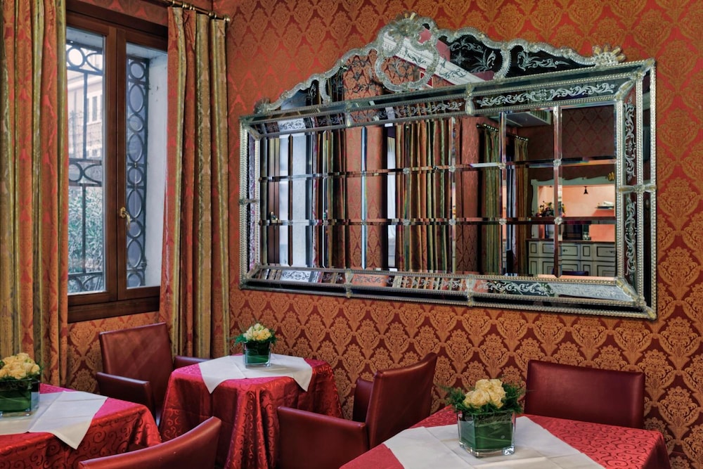 Hotel Tre Archi — Restaurant & bars in Venice, Veneto