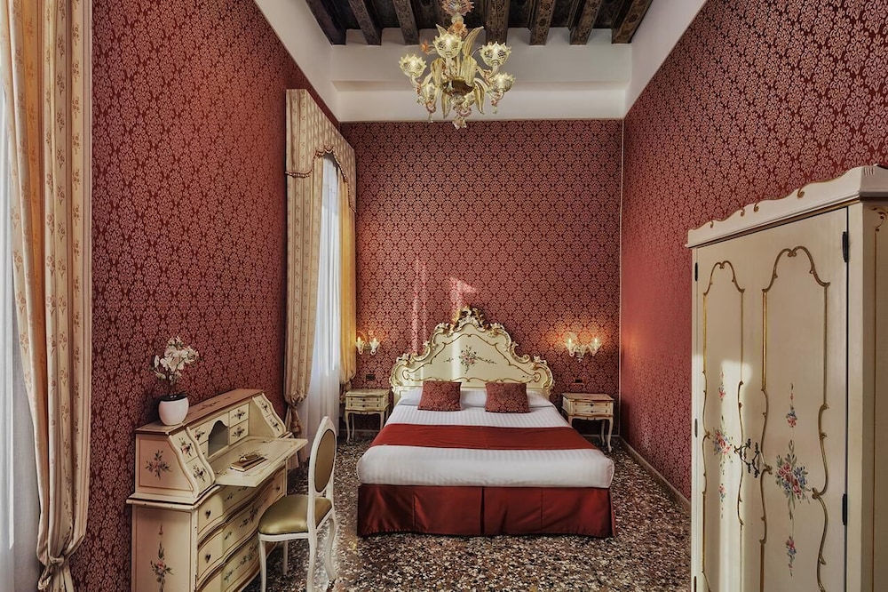 Hotel Tre Archi — Hotel rooms in Venice, Veneto