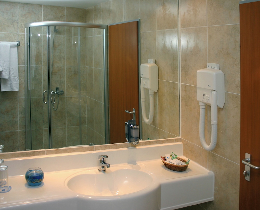 Hotel Marina Palace, Affiliated by Meliá — Hotel rooms in Nessebar, Burgas Region