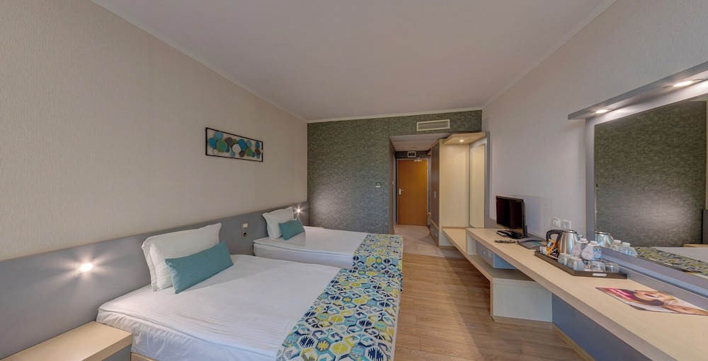 Hotel Marina Palace, Affiliated by Meliá — Hotel rooms in Nessebar, Burgas Region