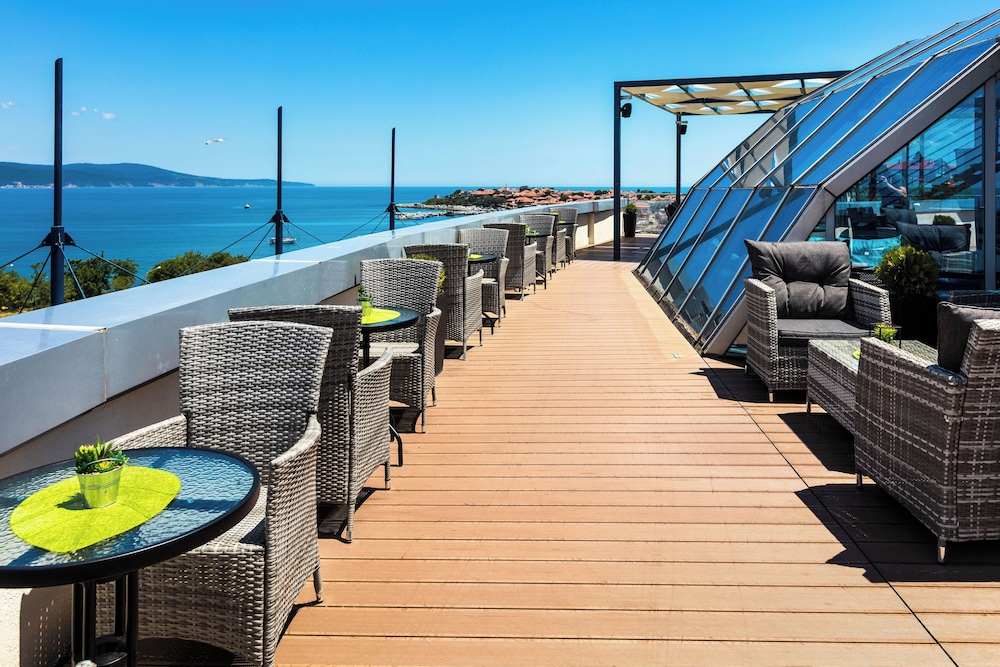 Hotel Marina Palace, Affiliated by Meliá — Restaurant & bars in Nessebar, Burgas Region