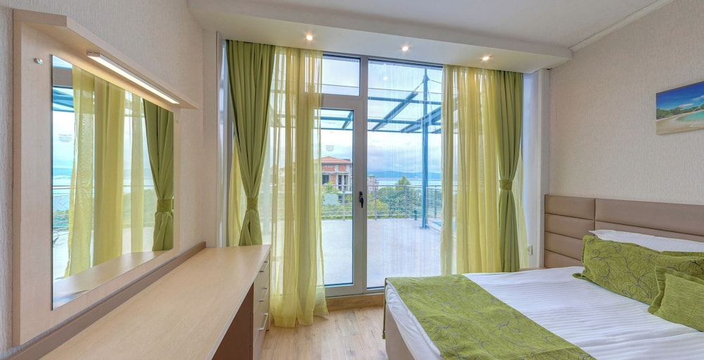 Hotel Marina Palace, Affiliated by Meliá — Hotel rooms in Nessebar, Burgas Region