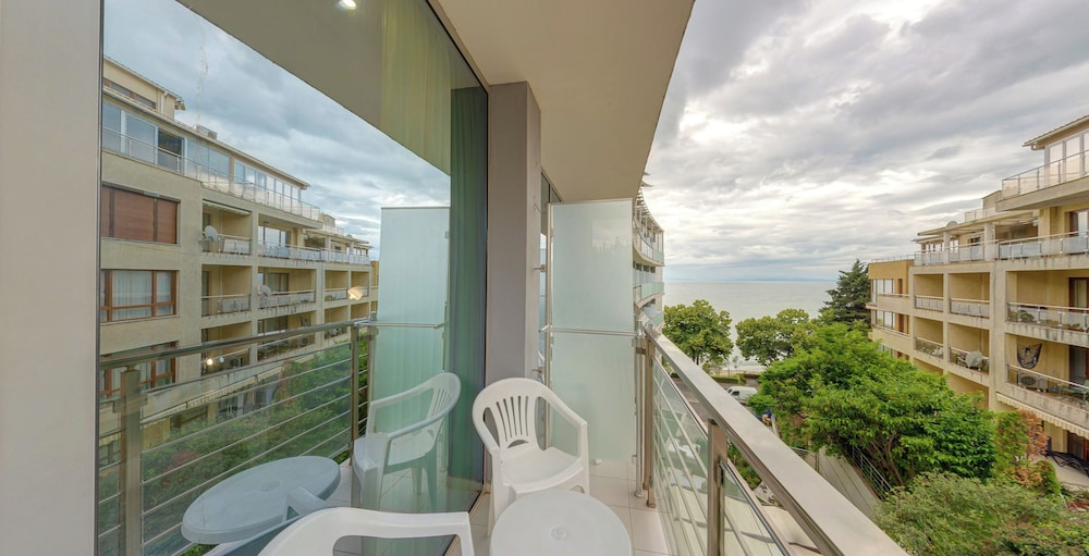 Hotel Marina Palace, Affiliated by Meliá — Hotel rooms in Nessebar, Burgas Region