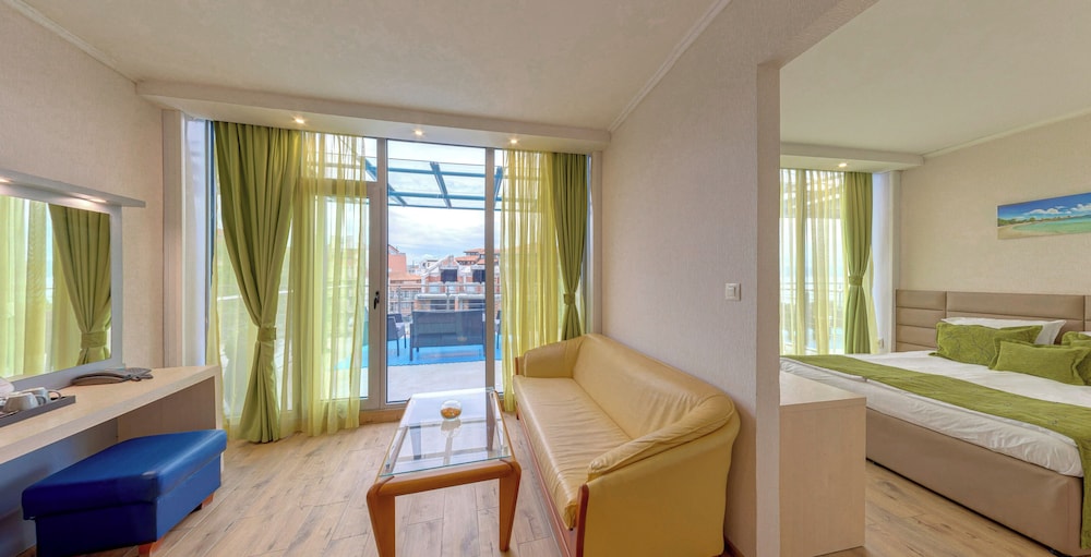 Hotel Marina Palace, Affiliated by Meliá — Hotel rooms in Nessebar, Burgas Region