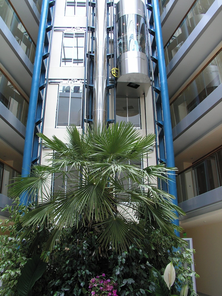 Hotel Marina Palace, Affiliated by Meliá — Hotel building in Nessebar, Burgas Region
