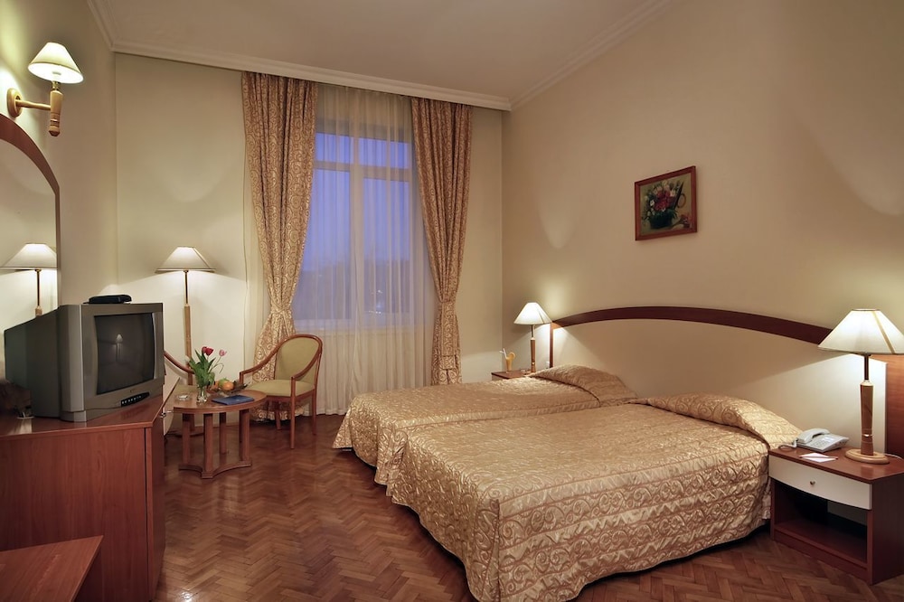 Ramada by Wyndham Plovdiv Trimontium — Hotel rooms in Plovdiv, Plovdiv