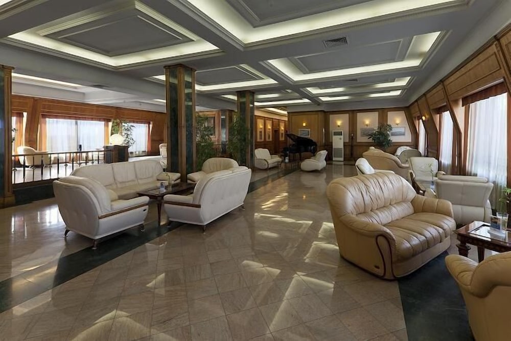 Ramada by Wyndham Plovdiv Trimontium — Hotel building in Plovdiv, Plovdiv
