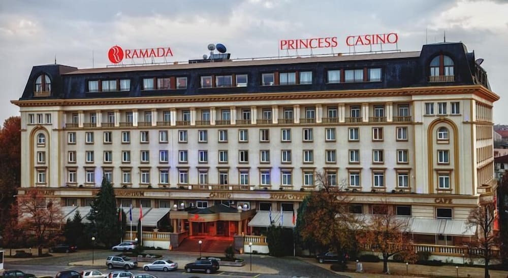 Ramada by Wyndham Plovdiv Trimontium — Main photo in Plovdiv, Plovdiv