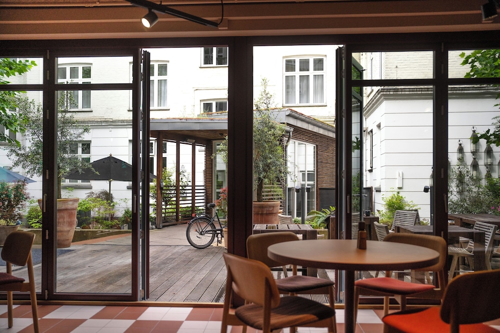 Hotel Mayfair — Restaurant & bars in Copenhagen, Hovedstaden