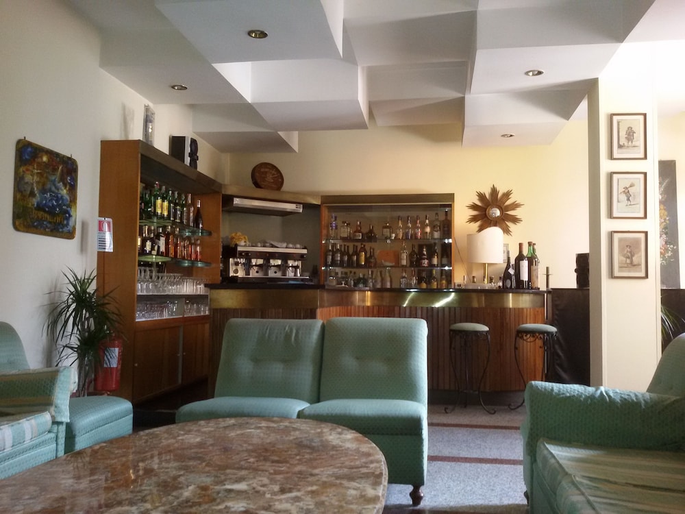 Hotel Ipanema — Restaurant & bars in Taormina, Sicily