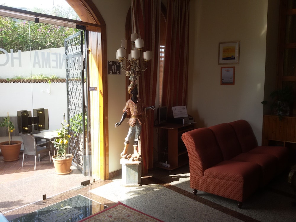 Hotel Ipanema — Hotel building in Taormina, Sicily