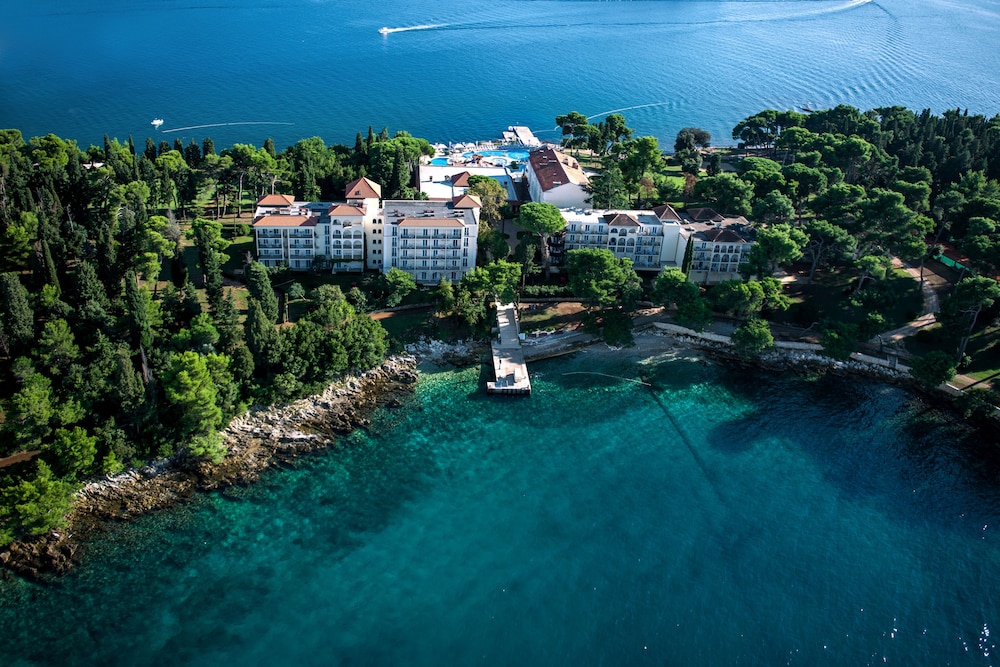 Maistra Select Island Hotel Katarina — Hotel building in Rovinj, Istria