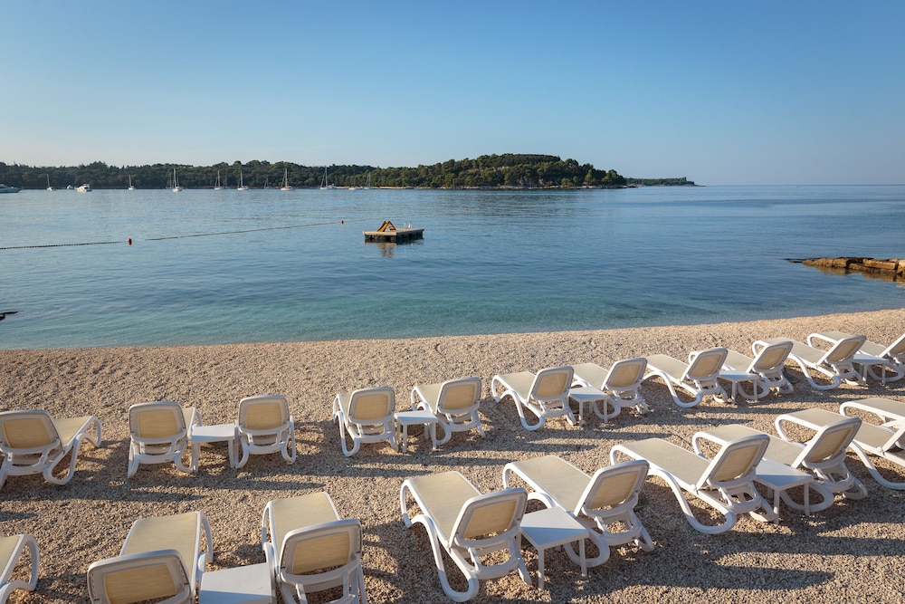 Maistra Select Island Hotel Katarina — Beach in Rovinj, Istria