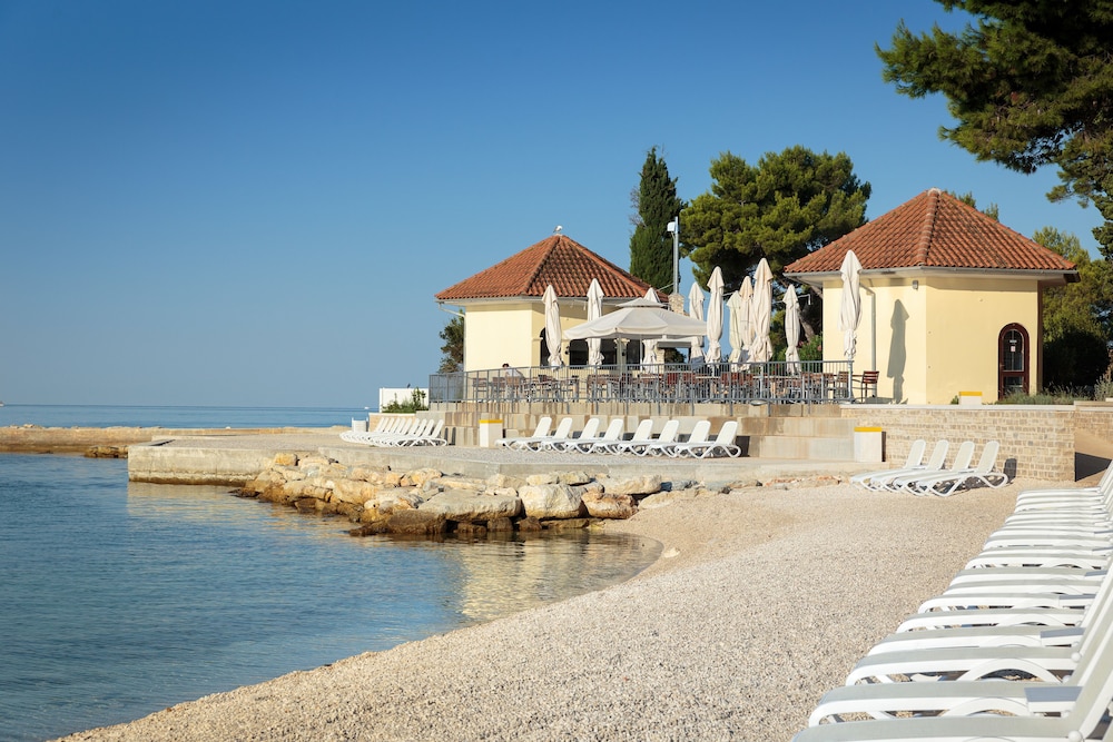 Maistra Select Island Hotel Katarina — Beach in Rovinj, Istria