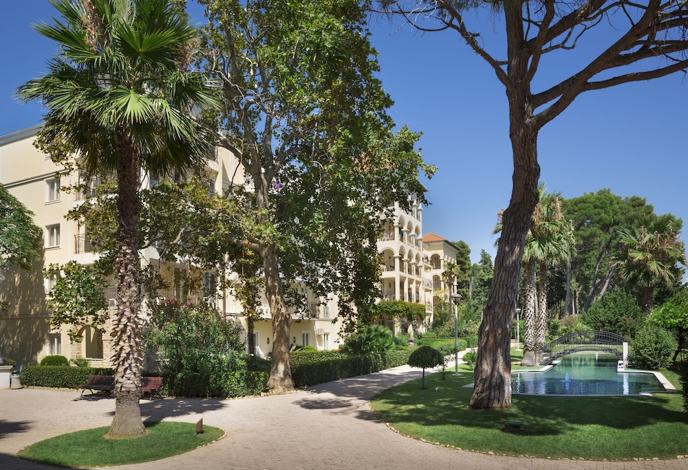 Maistra Select Island Hotel Katarina — Hotel building in Rovinj, Istria