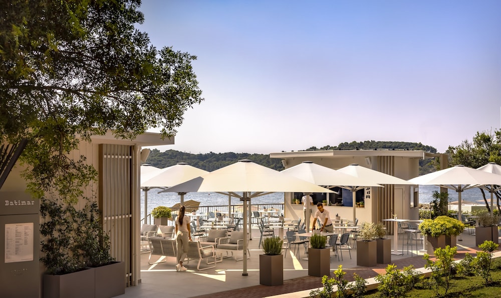 Maistra Select Island Hotel Katarina — Restaurant & bars in Rovinj, Istria