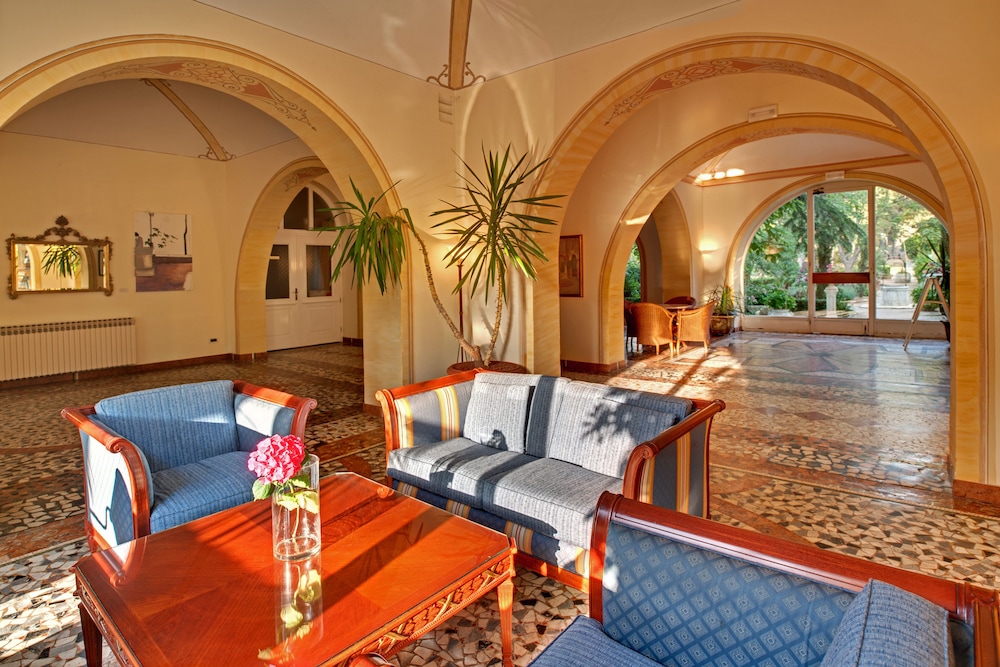 Maistra Select Island Hotel Katarina — Hotel building in Rovinj, Istria
