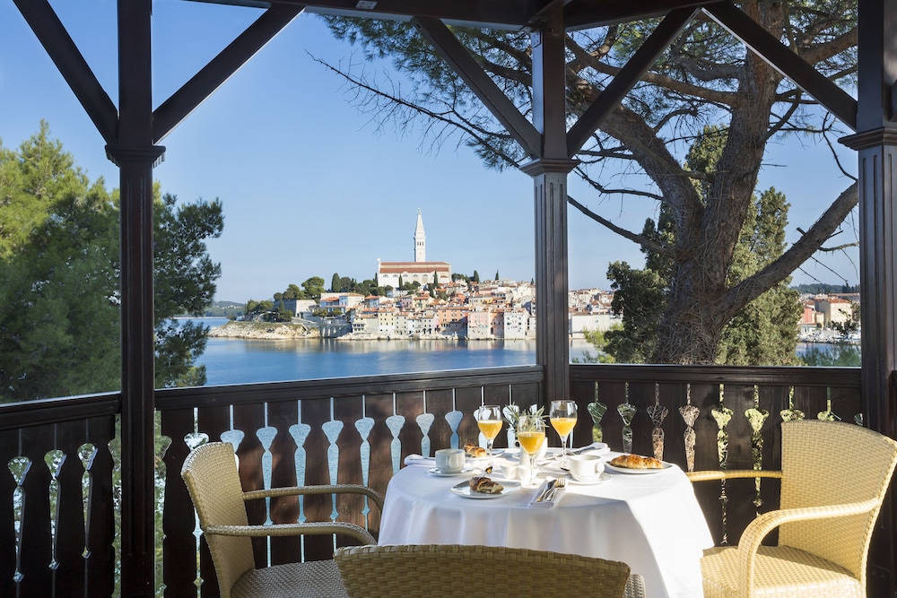 Maistra Select Island Hotel Katarina — Restaurant & bars in Rovinj, Istria