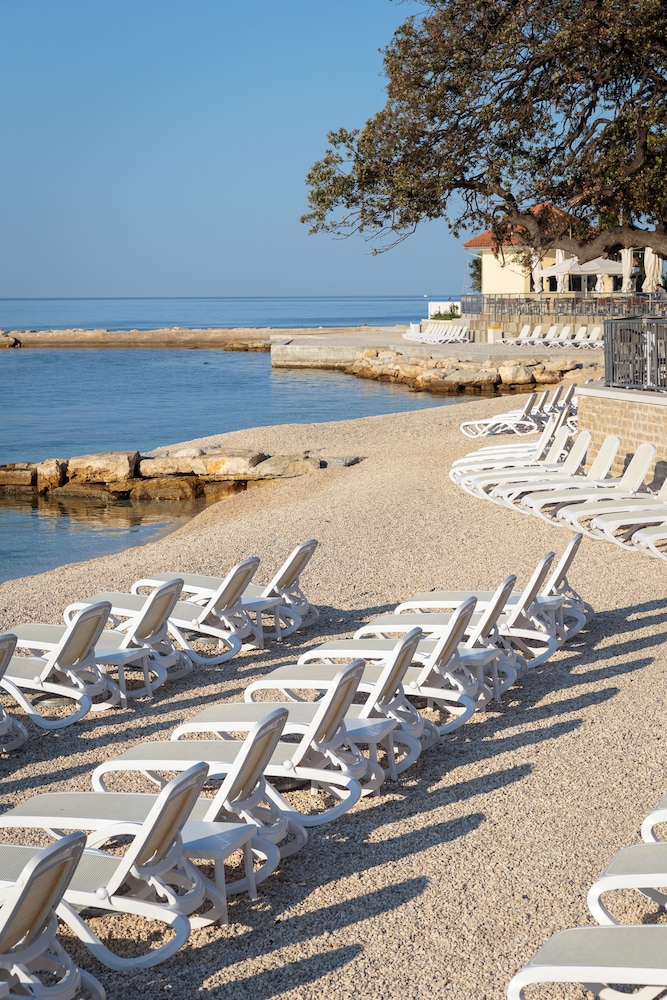 Maistra Select Island Hotel Katarina — Beach in Rovinj, Istria