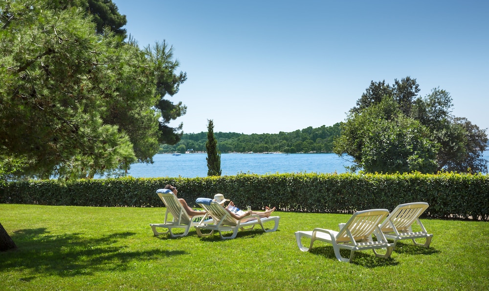 Maistra Select Island Hotel Katarina — Beach in Rovinj, Istria