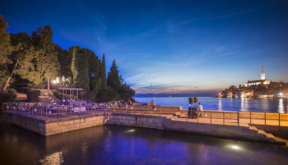 Maistra Select Island Hotel Katarina — Restaurant & bars in Rovinj, Istria