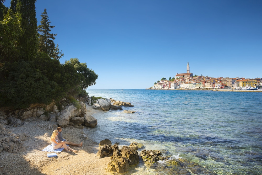 Maistra Select Island Hotel Katarina — Beach in Rovinj, Istria