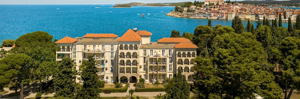 Maistra Select Island Hotel Katarina — Hotel building in Rovinj, Istria