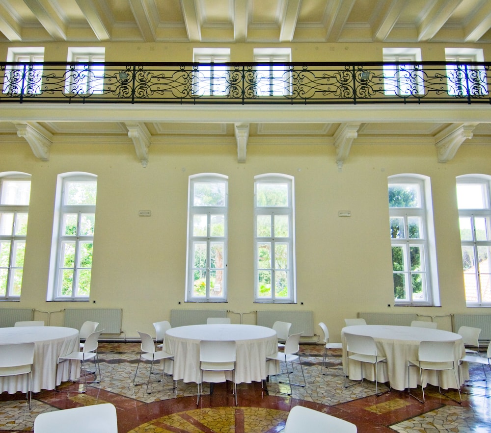 Maistra Select Island Hotel Katarina — Restaurant & bars in Rovinj, Istria