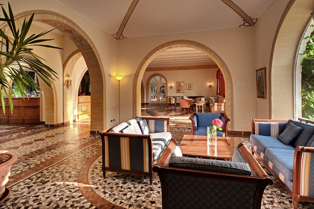 Maistra Select Island Hotel Katarina — Hotel building in Rovinj, Istria