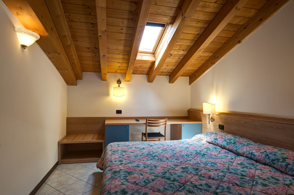 Hotel Kennedy — Hotel rooms in Jesolo, Veneto