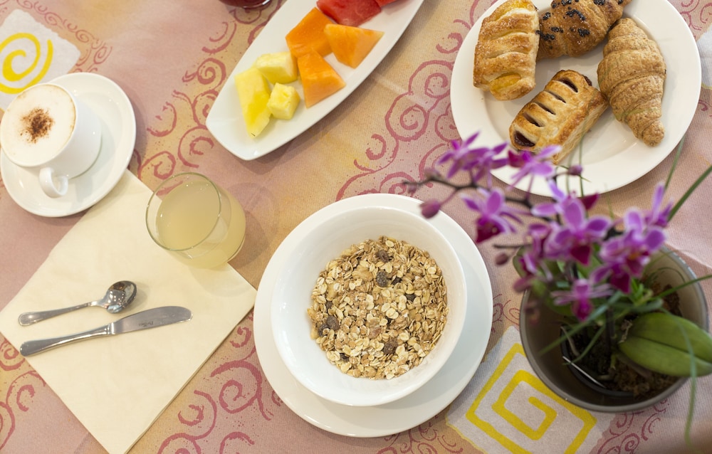 Hotel Kennedy — Restaurant & bars in Jesolo, Veneto